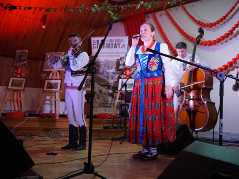 „Kontrasty muzyki ludowej” w Domu Kultury w Maniowach