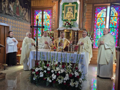 Poświęcenie odnowionej kaplicy w Kluszkowcach
